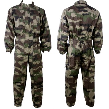 Combinaison de combat camouflage CE